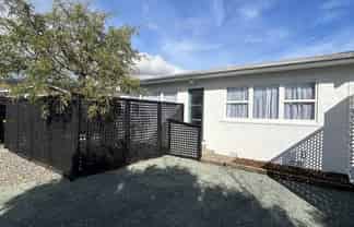 1/21 Devon Street, Stoke