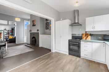 24 Neidpath Road, Mornington