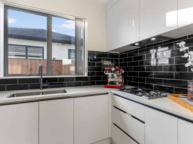 9 Holcroft Street, Papakura