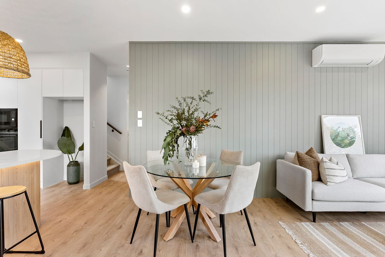 Stylish Living in Central Milford - Vista 3