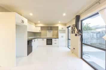 4/188 Massey Street, Frankton