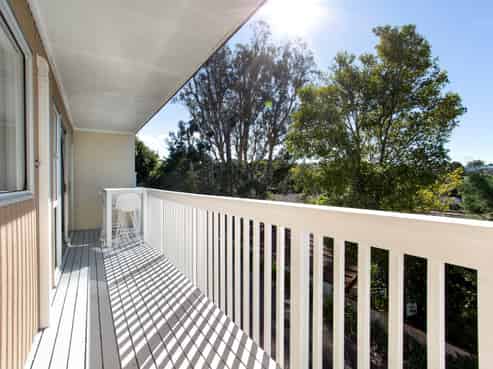 2/72 Cockayne Crescent, Sunnynook