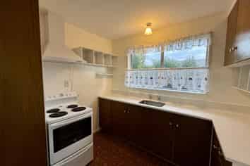 74B Solomon Avenue, Redwood