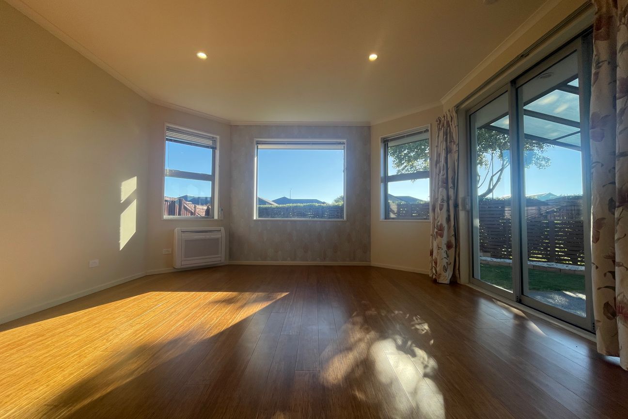 Modern, Private and Well Located - Veel