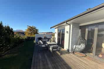 10 McFarlane Terrace, Wanaka