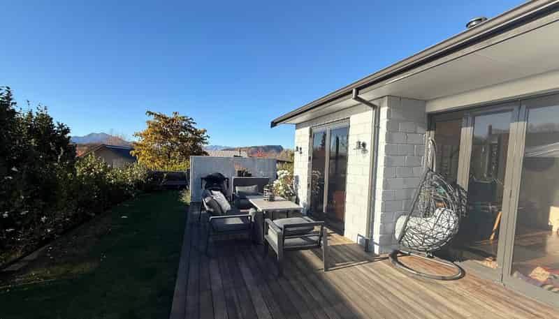 10 McFarlane Terrace, Wanaka