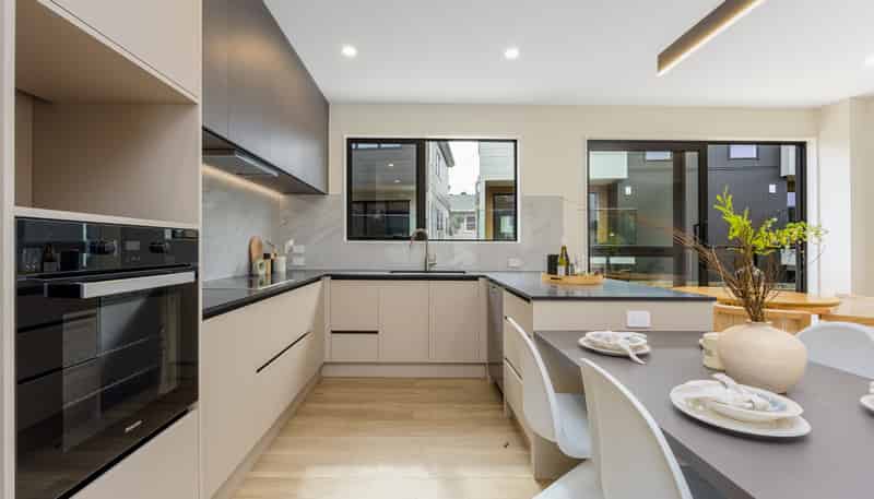 9C Catalina Cresent, Forrest Hill