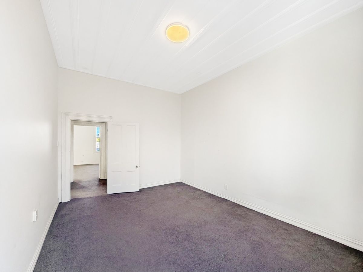 Charming 2-Bedroom Apartment in Prime Parnell Location - Mehr