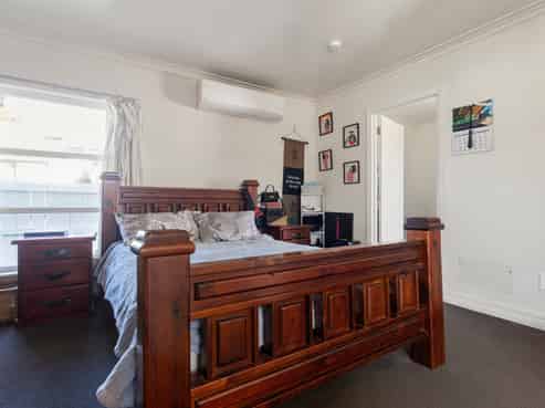 14 Wall Street, Nawton