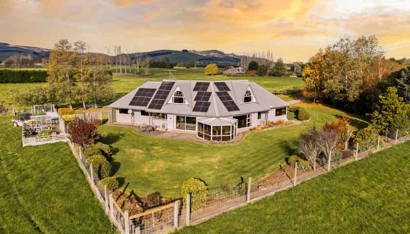 19 Forsyth Road, Milton