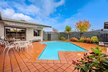 404 Purser Place, Mahora