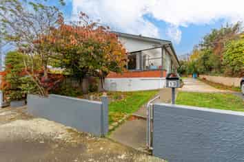 13 Ranfurly Street, West End