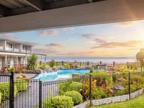 Premier Rotorua lakeside resort