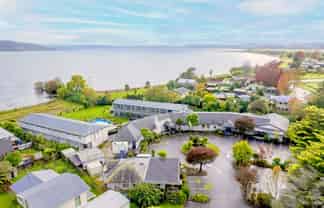 Premier Rotorua lakeside resort