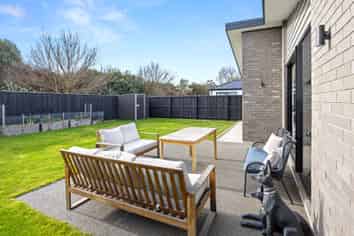 43 Henshaw Street, Woodend