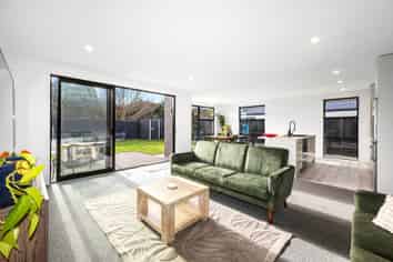 43 Henshaw Street, Woodend