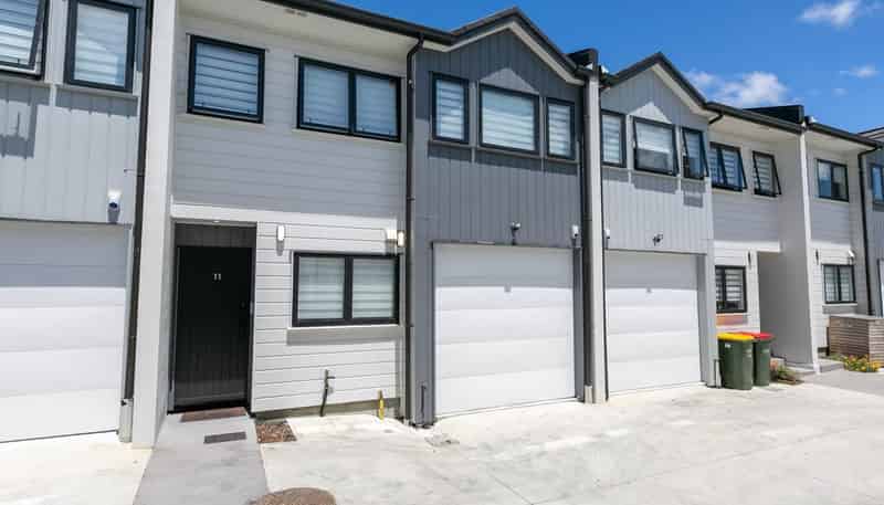11 Shahkot Way, Papatoetoe