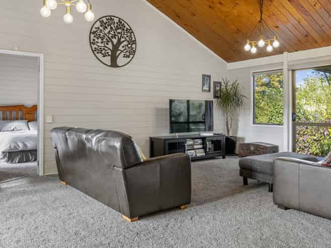 1082 Mapara Road, Kinloch