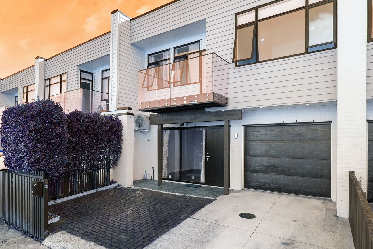 Vacant & Ready To Move In | Freehold Living - Meira