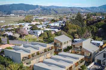 25 Ocean Road, PARAPARAUMU BEACH
