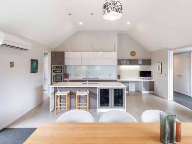 6 Waterstock Way, Parklands