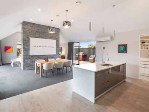 6 Waterstock Way, Parklands