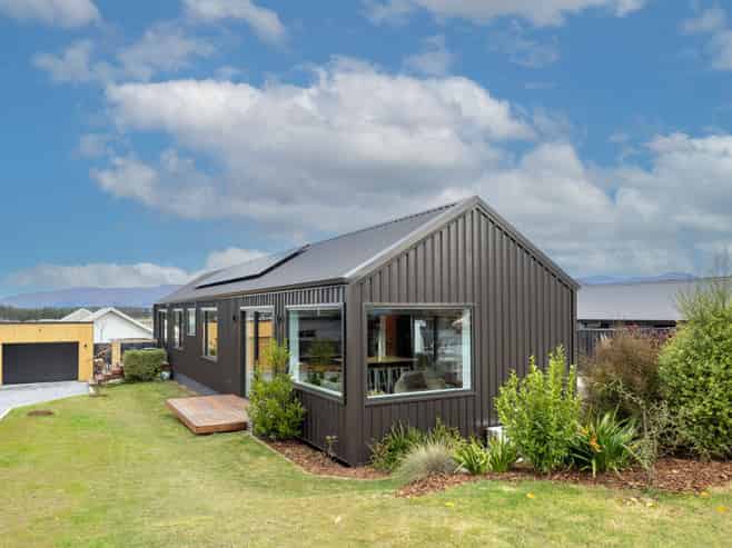 14 Tomtit Crescent, Lake Hawea
