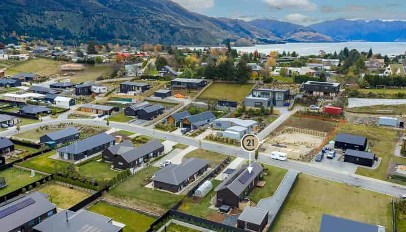 14 Tomtit Crescent, Lake Hawea