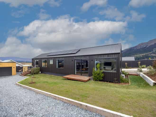 14 Tomtit Crescent, Lake Hawea