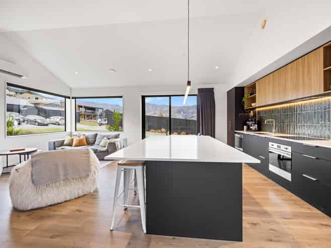 14 Tomtit Crescent, Lake Hawea