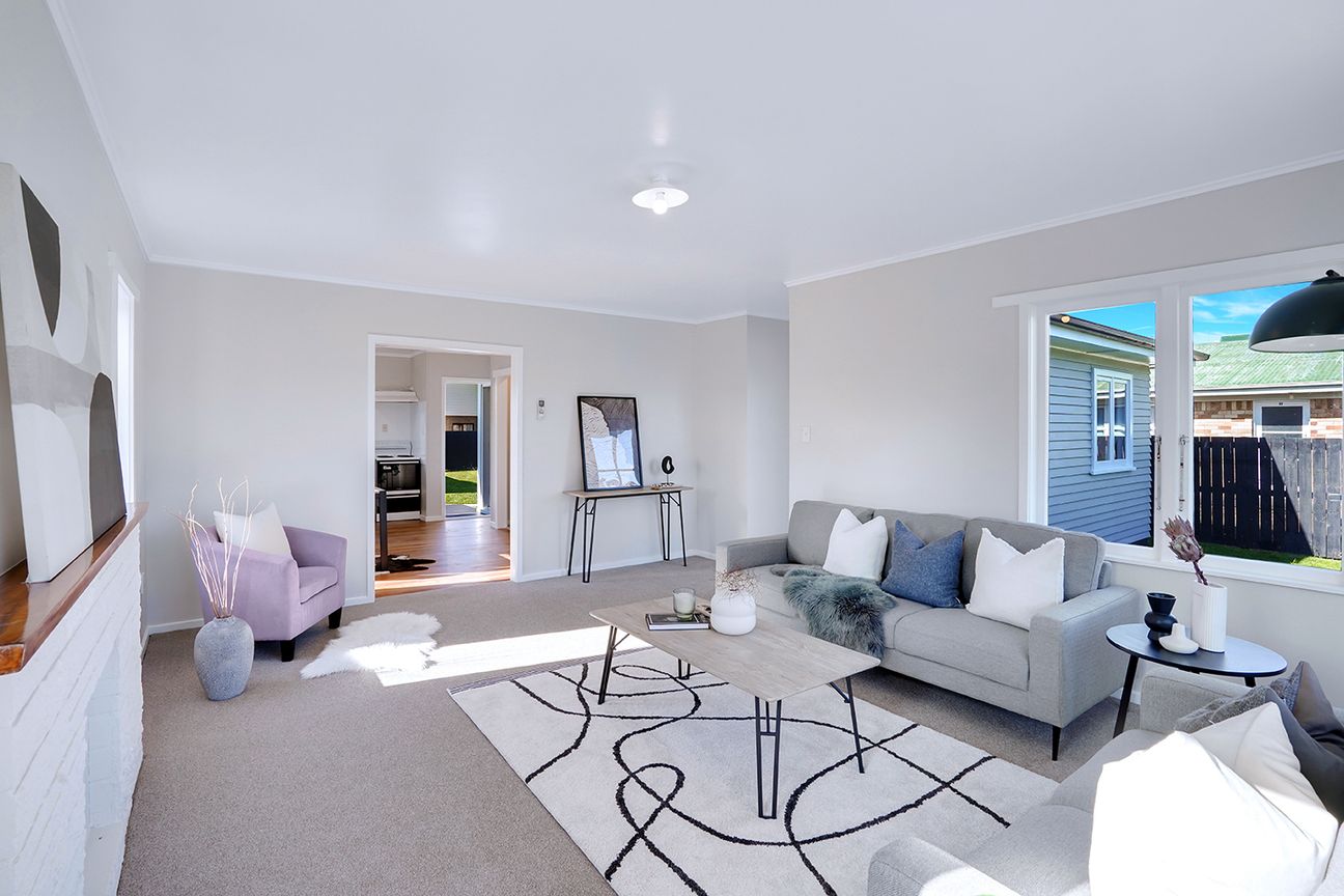 House in Hamilton, Knighton - View 2