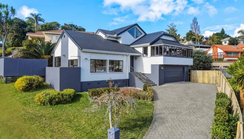 6 Tenbless Court, Unsworth Heights