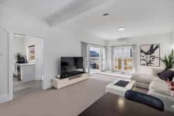 116 Carrington Road, Mount Albert