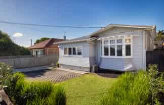 116 Carrington Road, Mount Albert