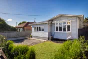 116 Carrington Road, Mount Albert