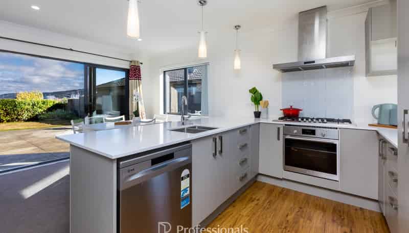 32 Filmer Crescent, Wallaceville