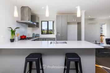 32 Filmer Crescent, Wallaceville