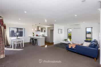 32 Filmer Crescent, Wallaceville