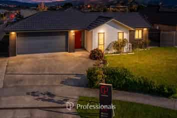 32 Filmer Crescent, Wallaceville