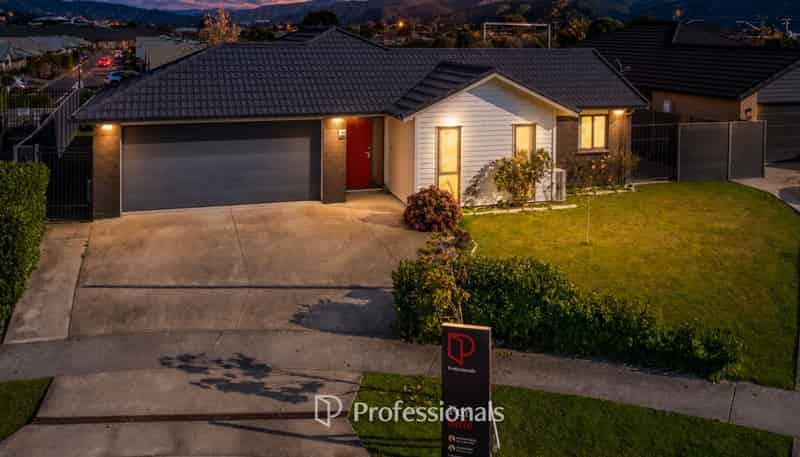 32 Filmer Crescent, Wallaceville
