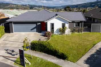 32 Filmer Crescent, Wallaceville