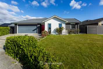 32 Filmer Crescent, Wallaceville