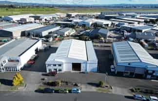 Drive Through Warehouse, Mount Maunganui
