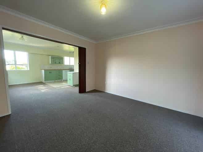 25B Cedar Grove, Matua