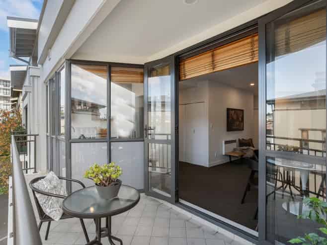 2B/9 Furneaux Way, Remuera