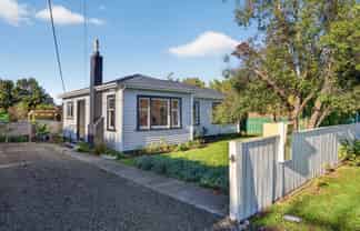 46 Wakefield Street, Featherston
