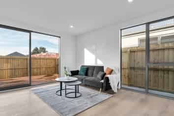 2/206 Racecourse Road, Sockburn