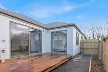 2/206 Racecourse Road, Sockburn