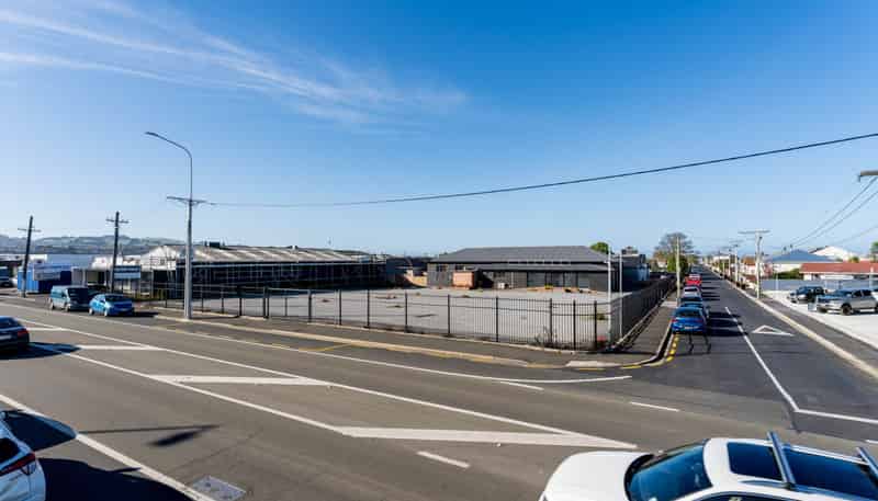329 Hillside Road, South Dunedin