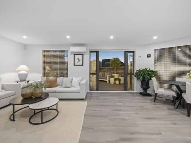 2 Pottery Crescent, Hobsonville